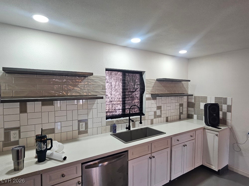 870 Second Street Property Photo 5
