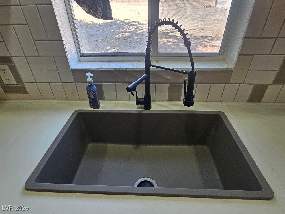 870 Second Street Property Photo 6