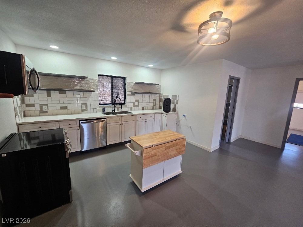 870 Second Street Property Photo 13