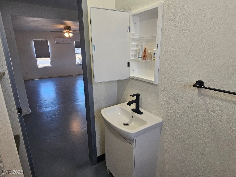 870 Second Street Property Photo 14