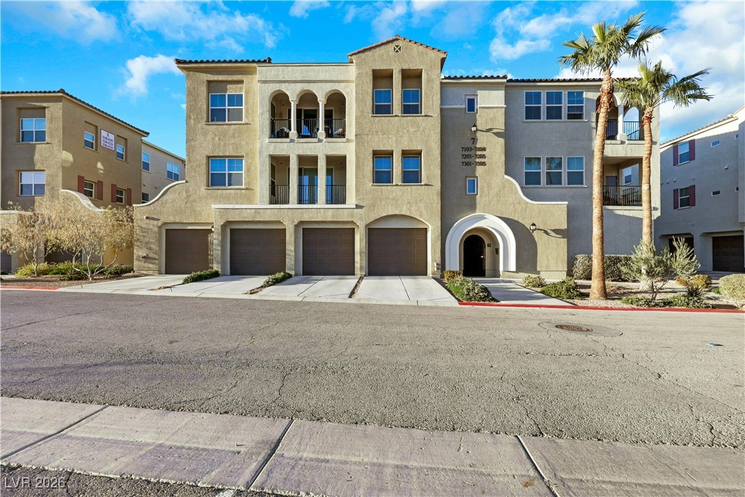 2555 Hampton Road 7202 Property Photo 4