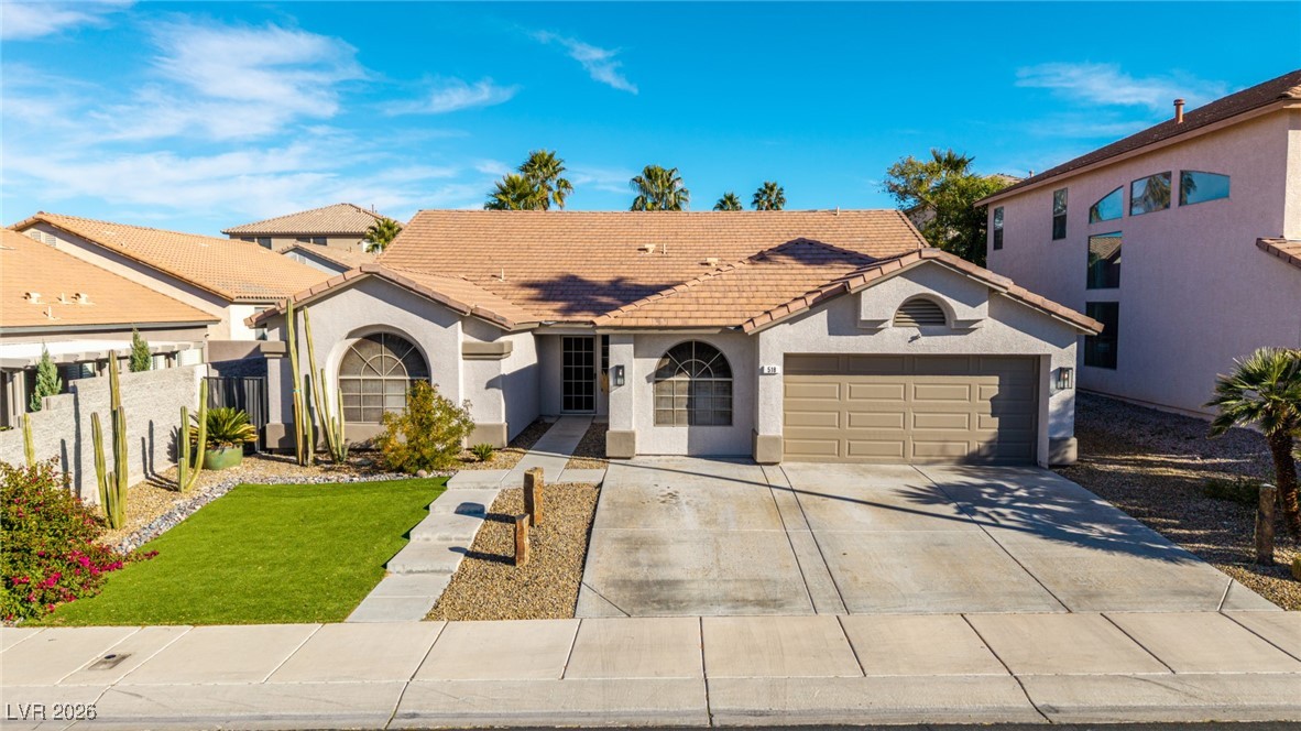 518 Dawn Cove Drive Property Photo 1