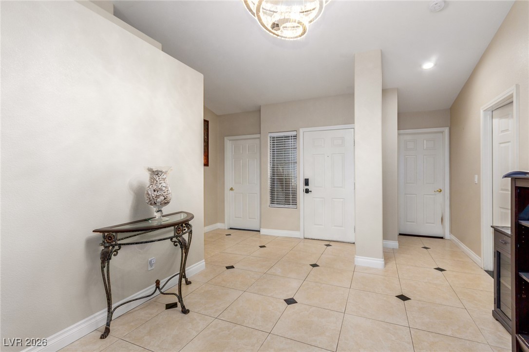 518 Dawn Cove Drive Property Photo 14