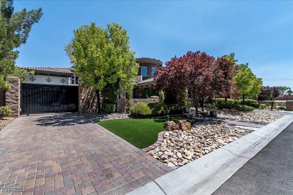 4450 Palisades Canyon Circle Property Photo 3