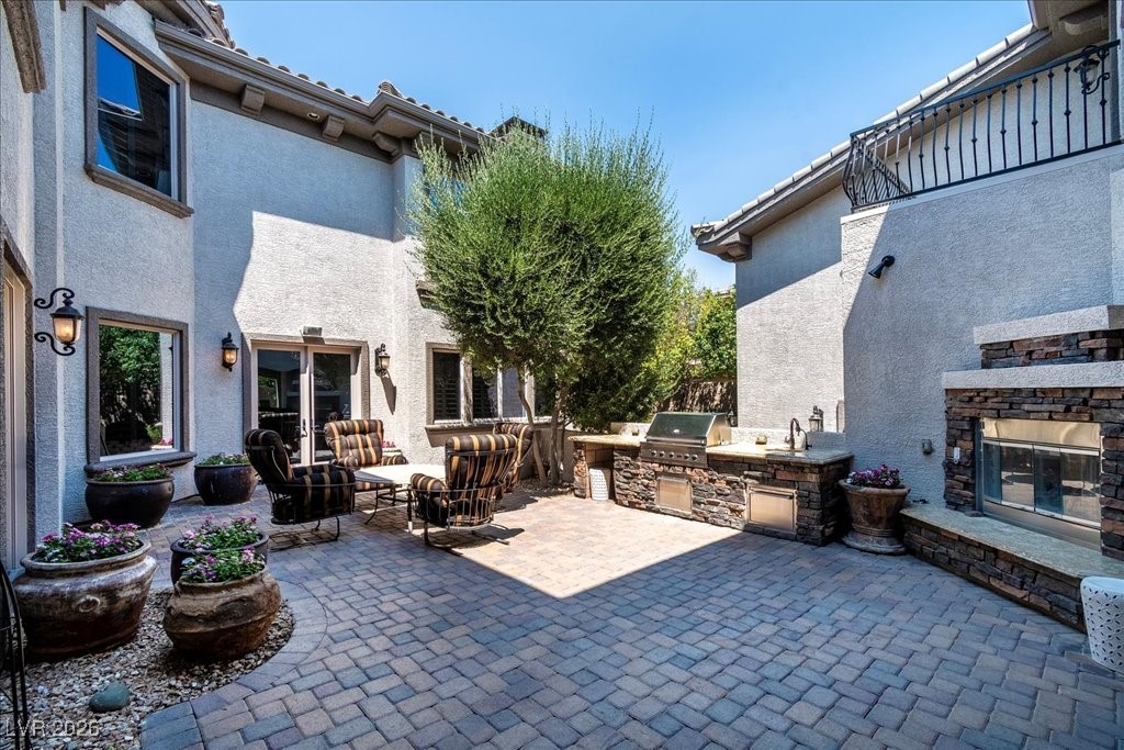 4450 Palisades Canyon Circle Property Photo 7