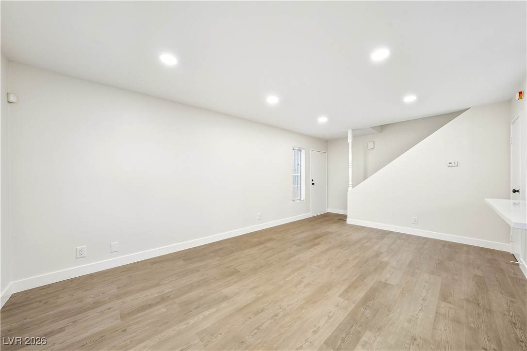 5248 Greene Lane B Property Photo 11