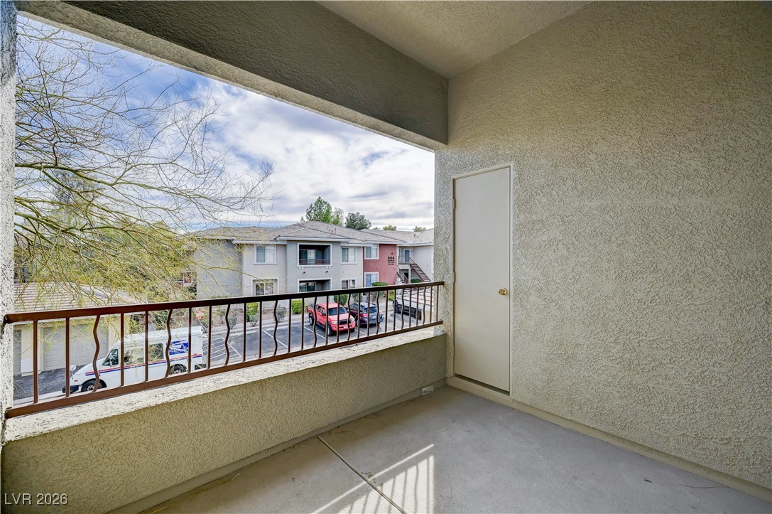 909 Domnus Lane 203 Property Photo 33