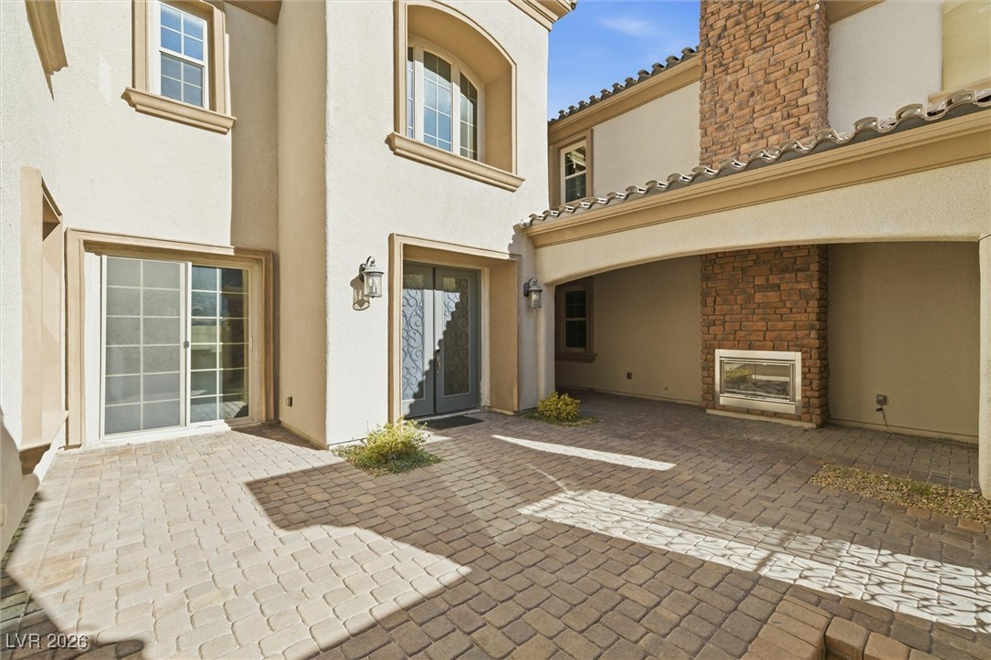 84 Olympia Chase Drive Property Photo 4