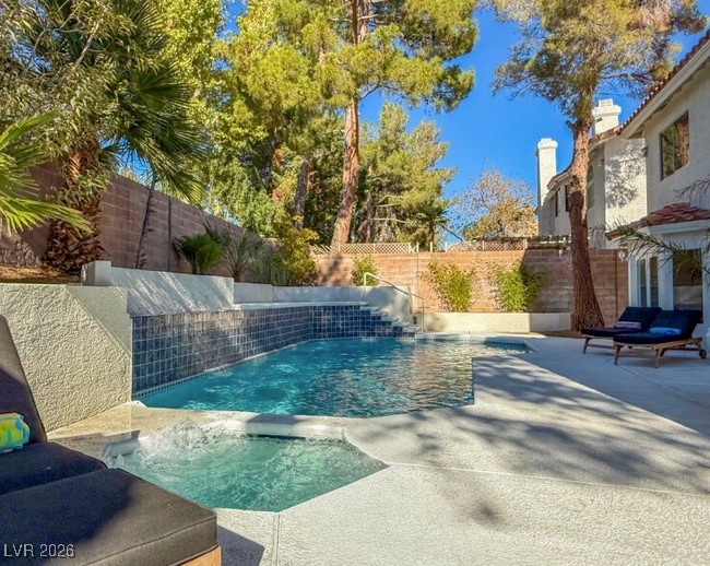 2748592 Property Photo 26