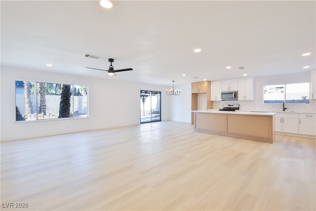 4319 Roanridge Avenue Property Photo 3