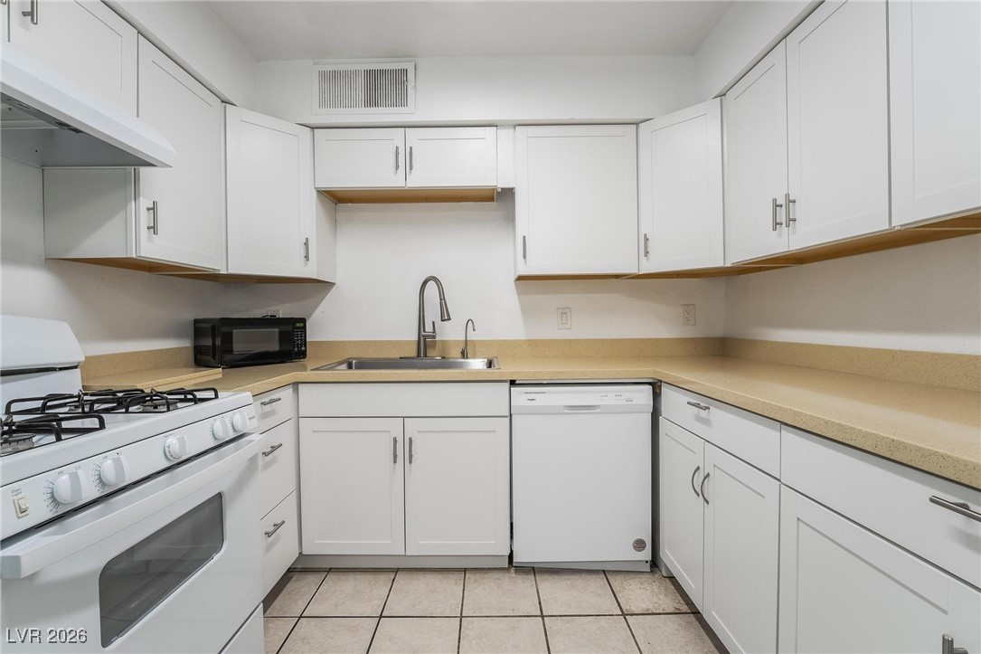 4302 Lynnann Drive Property Photo 10