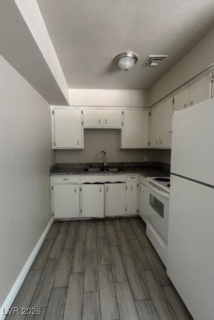 718 West Wilson Avenue 104 Property Photo 5