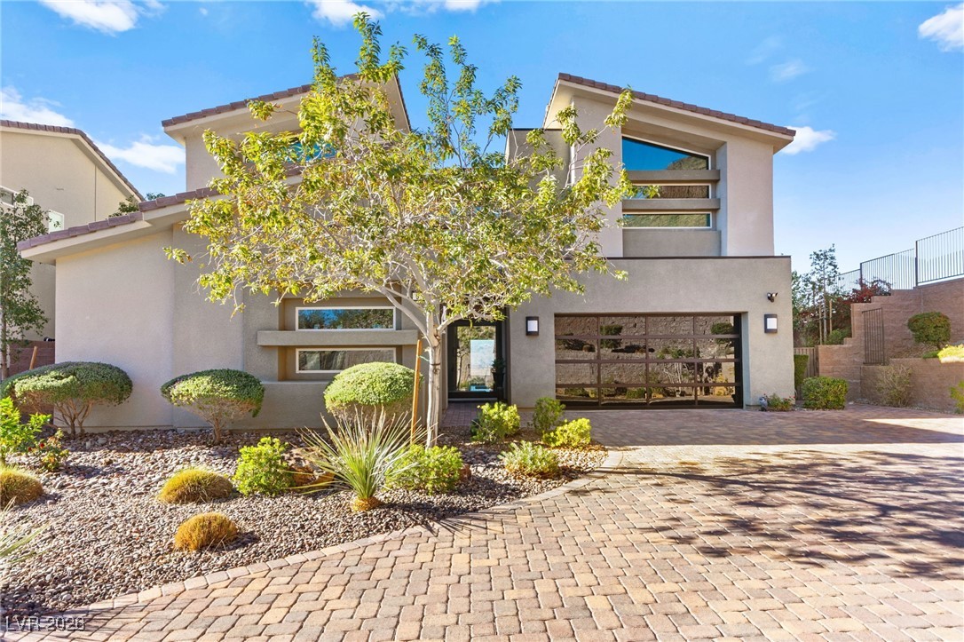 2748963 Property Photo 2