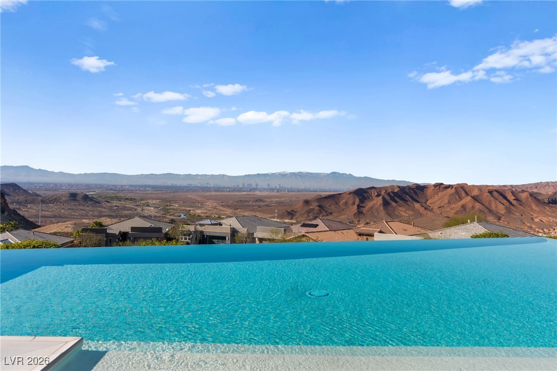 2748963 Property Photo 43