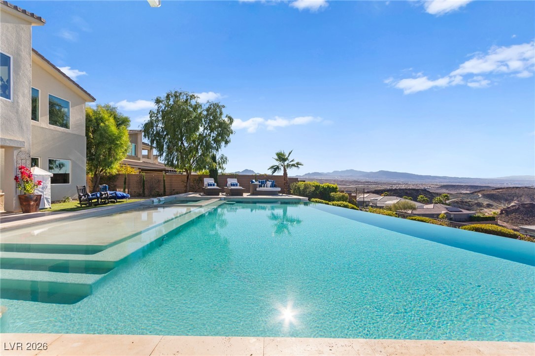 2748963 Property Photo 48