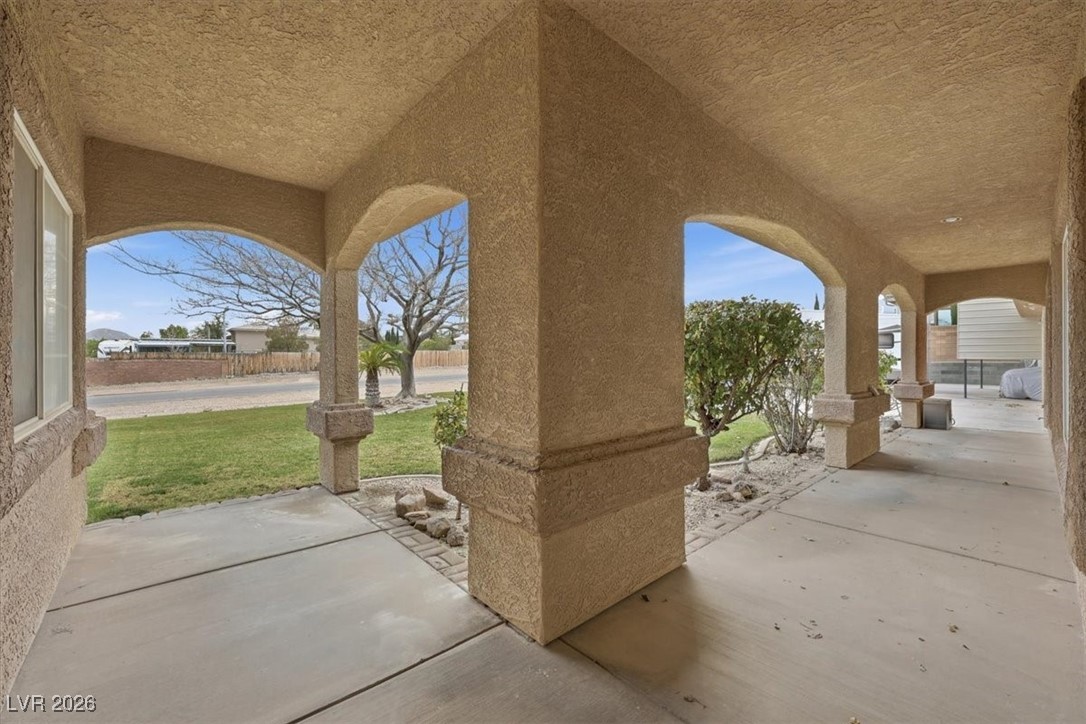 10140 West Tropical Parkway Property Photo 13