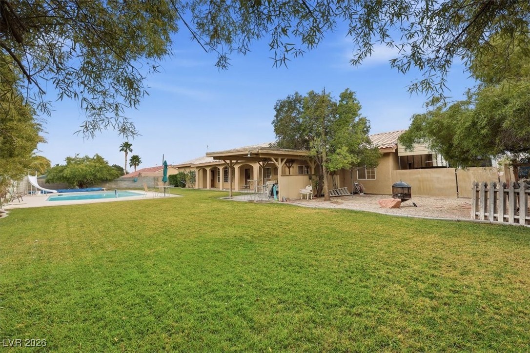 10140 West Tropical Parkway Property Photo 17