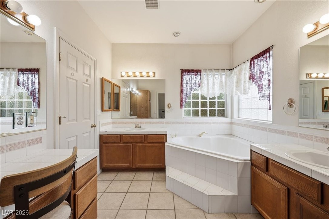 10140 West Tropical Parkway Property Photo 32