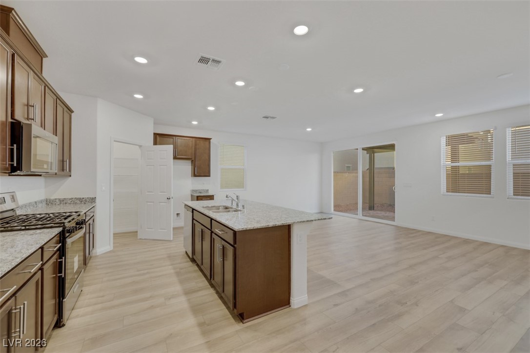 7262 Copper Grove Avenue Property Photo 6