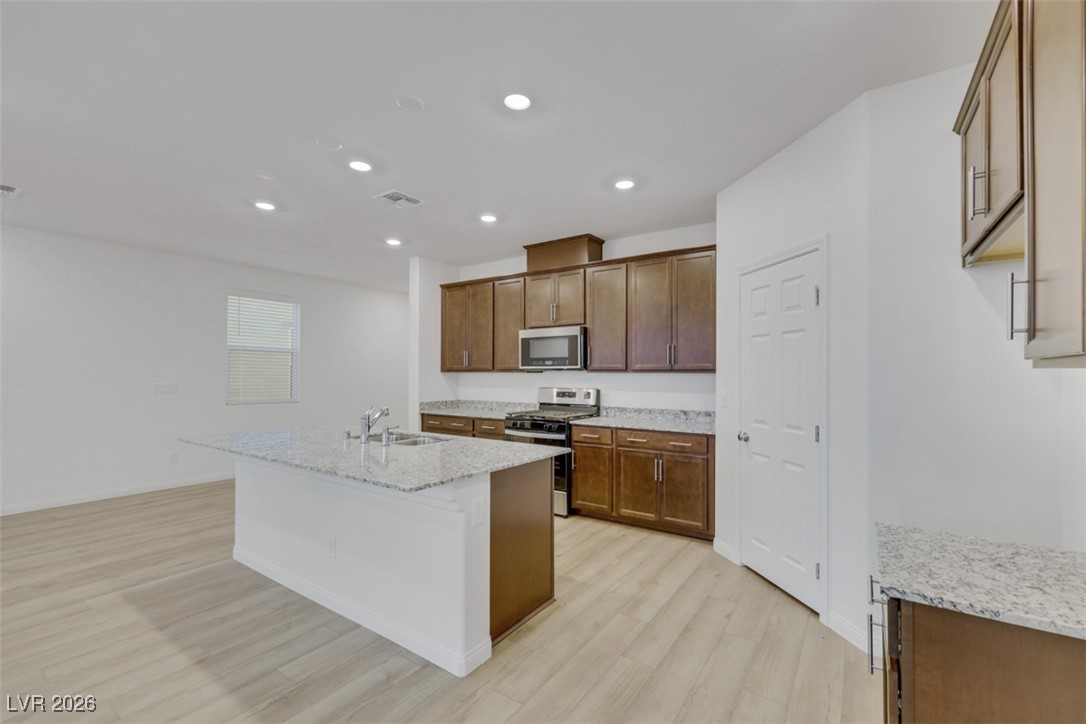 7262 Copper Grove Avenue Property Photo 8