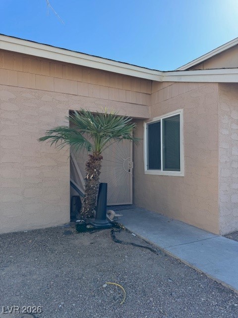 5116 Gray Lane E Property Photo 2