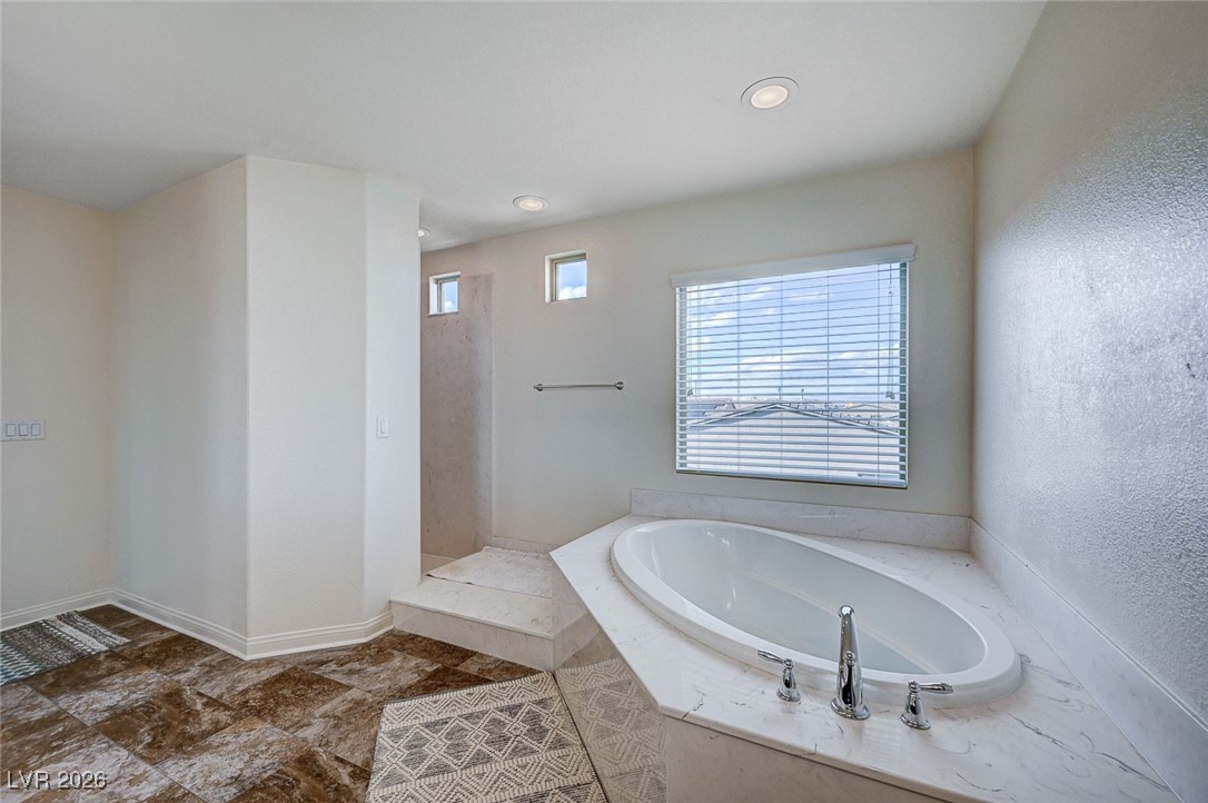 5946 Ancient Peaks Avenue Property Photo 23