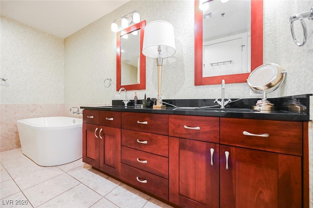4525 Dean Martin Drive 1608 Property Photo 18