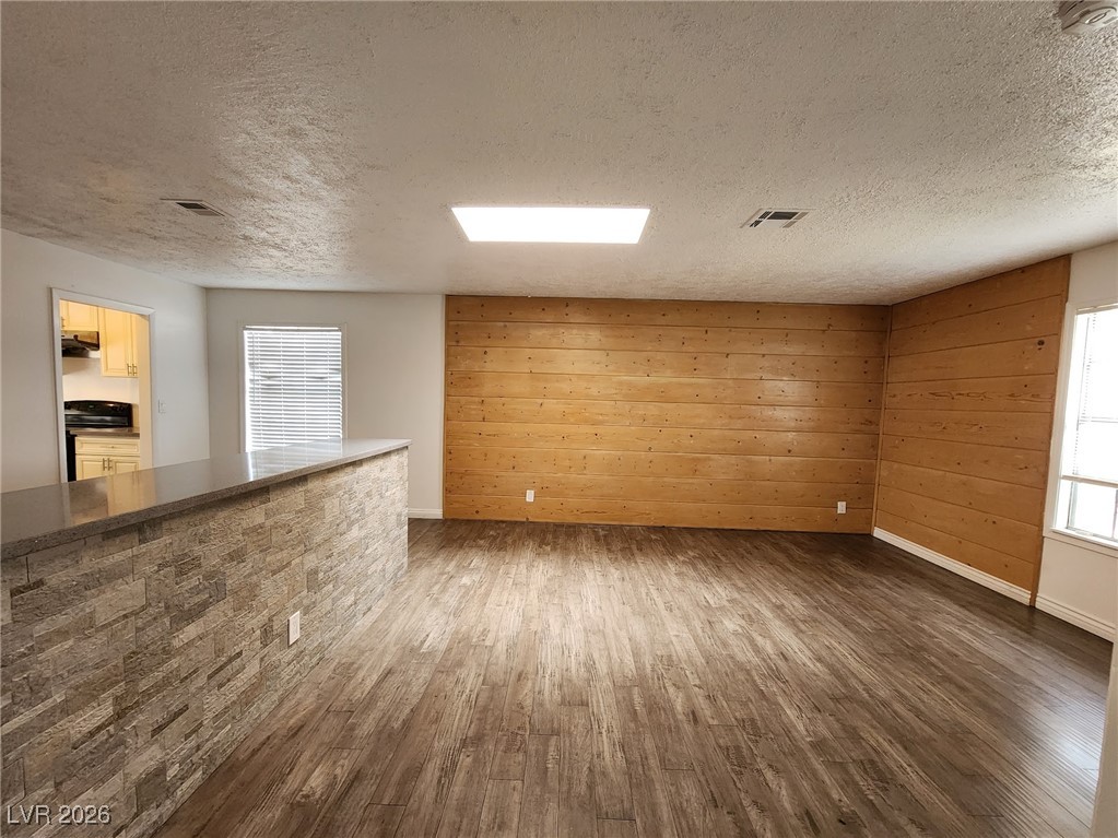 1823 Niblick Circle Property Photo 4