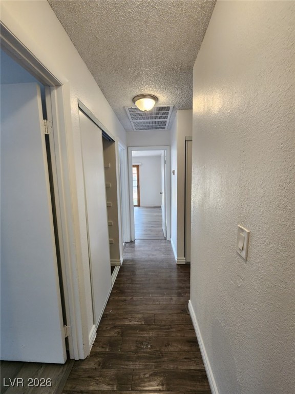 1823 Niblick Circle Property Photo 9