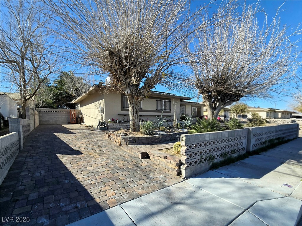 1909 Leona Street Property Photo 2