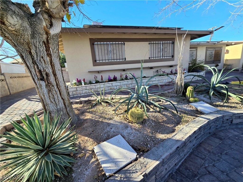 1909 Leona Street Property Photo 3