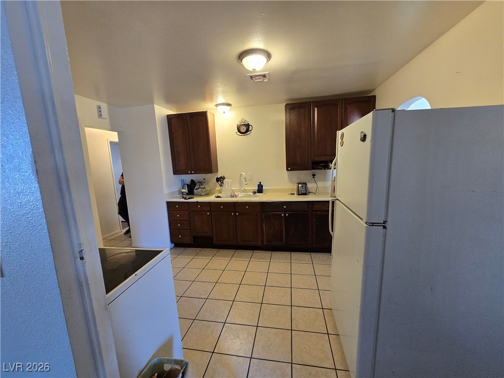 1909 Leona Street Property Photo 5