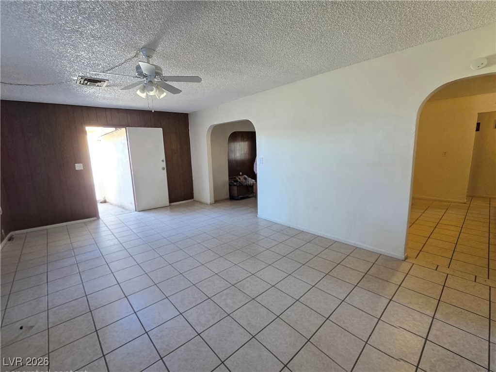 1909 Leona Street Property Photo 9