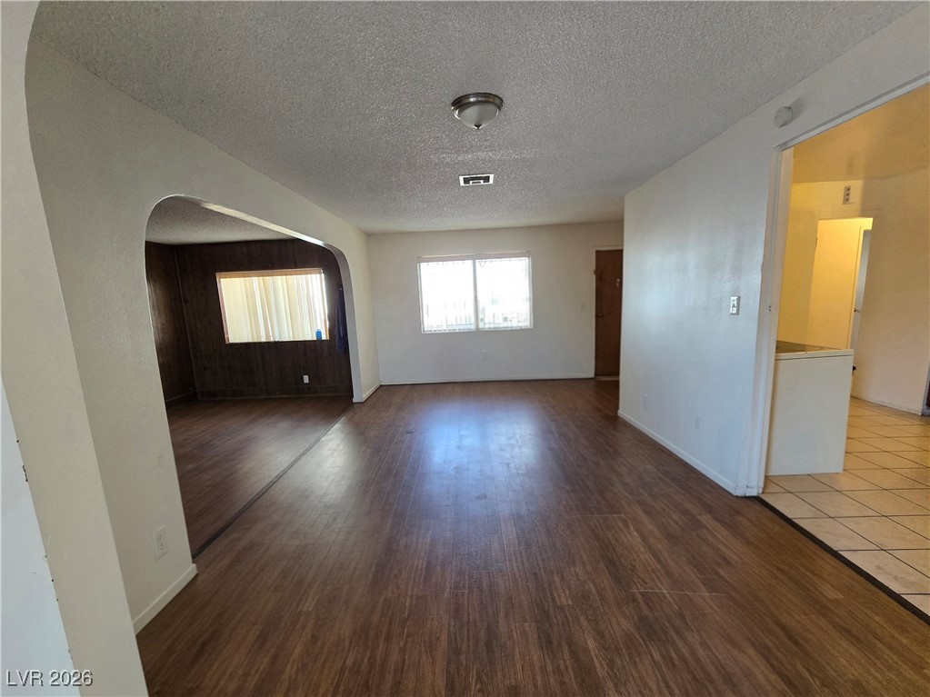 1909 Leona Street Property Photo 21