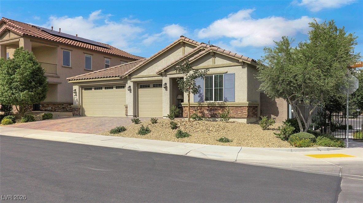1094 Langston Ranch Property Photo 1
