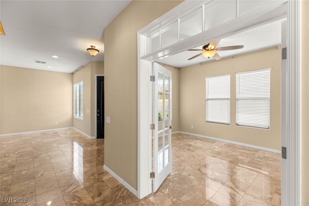 17 Morninglow Pass Property Photo 10