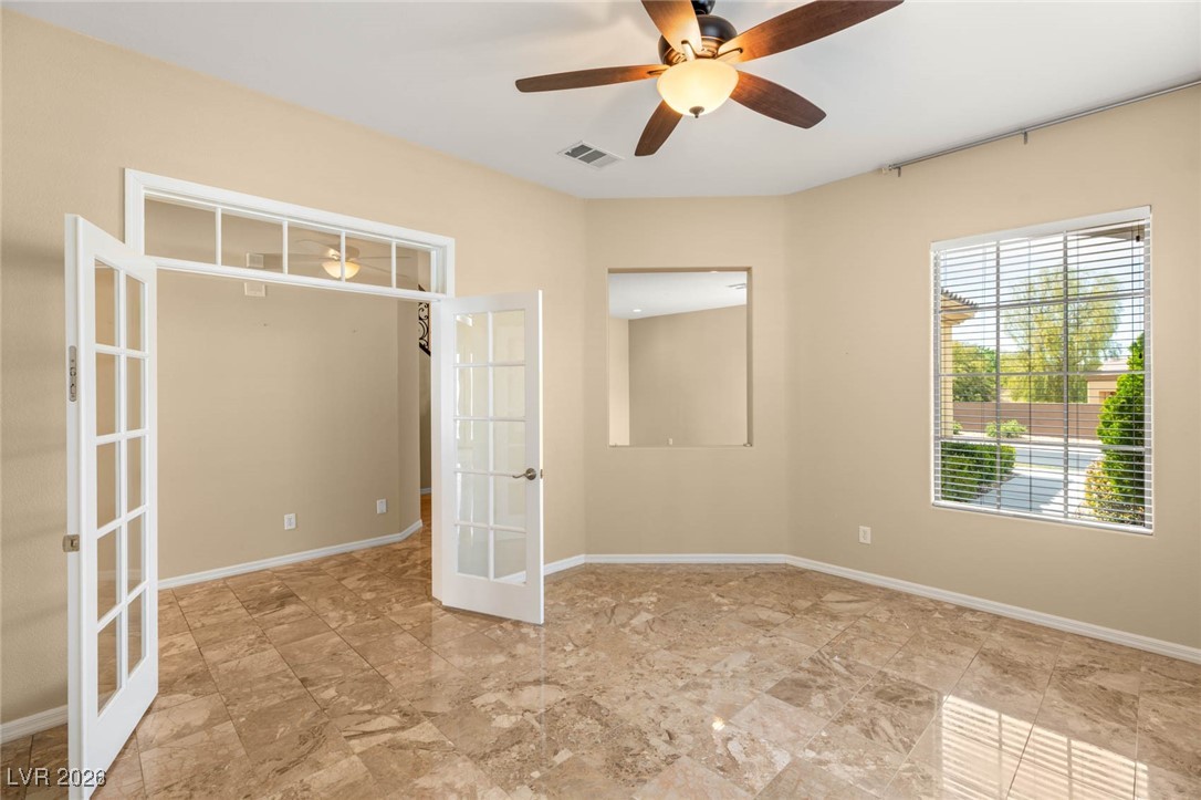 17 Morninglow Pass Property Photo 11