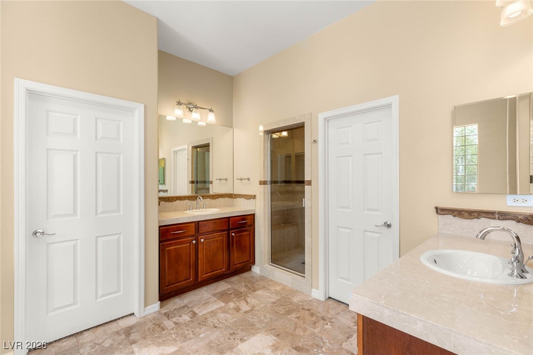 17 Morninglow Pass Property Photo 24