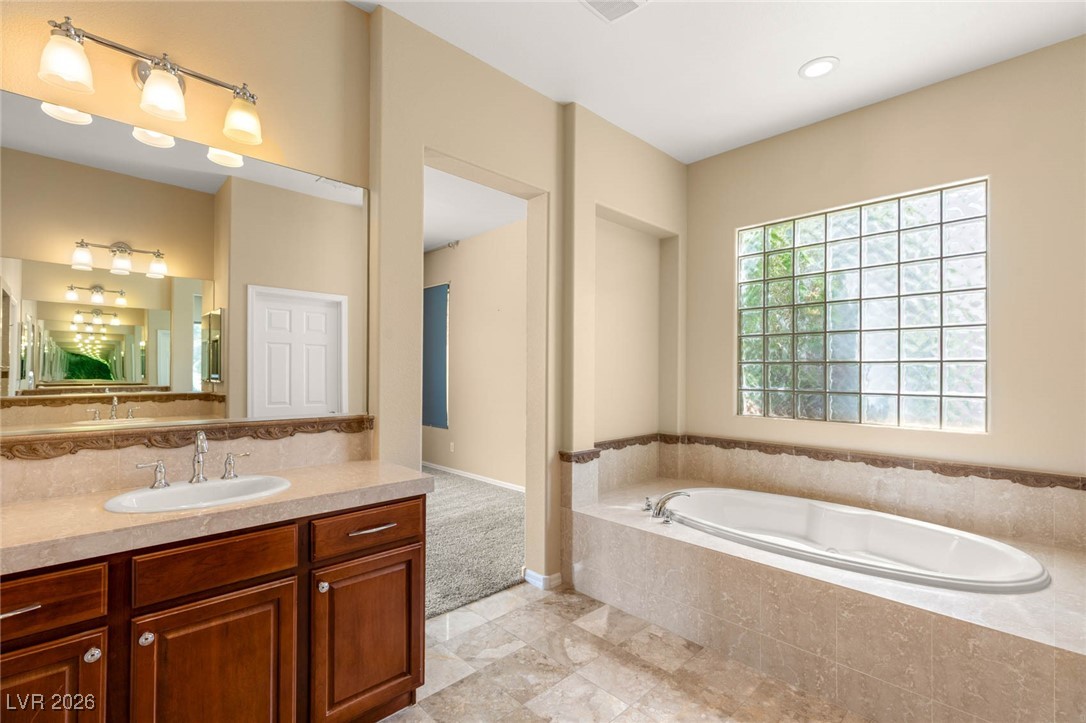17 Morninglow Pass Property Photo 25