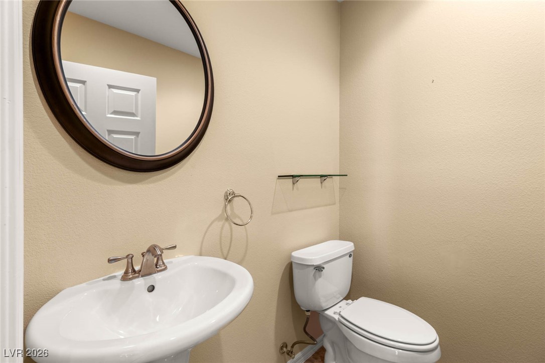 17 Morninglow Pass Property Photo 28