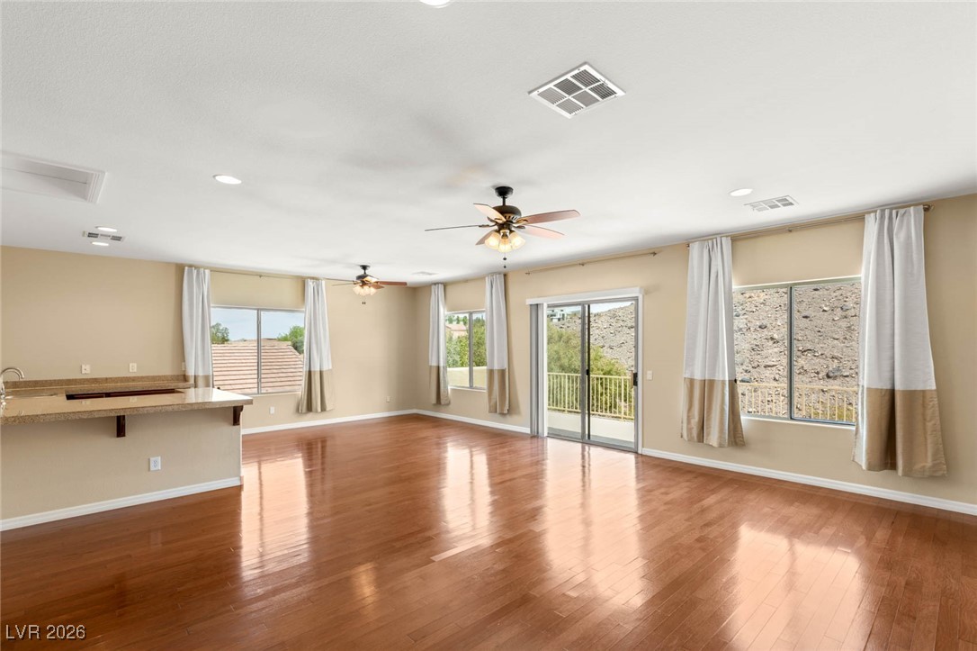 17 Morninglow Pass Property Photo 33