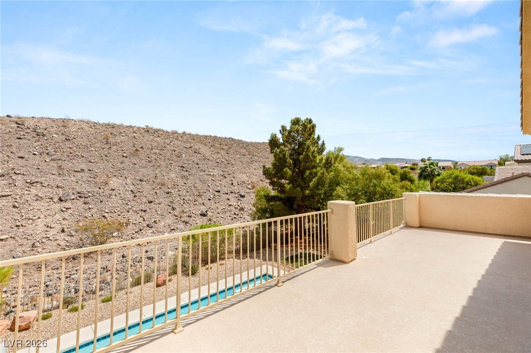 17 Morninglow Pass Property Photo 36