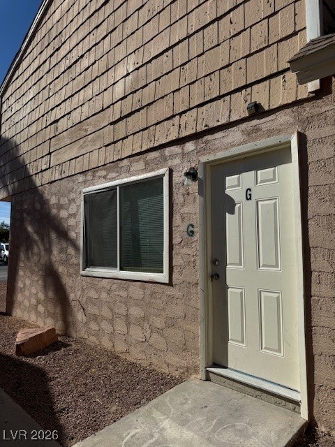 5116 Gray Lane G Property Photo 3