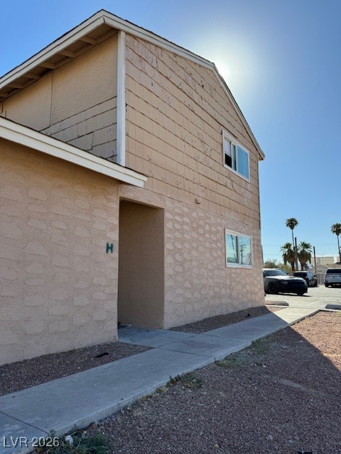 5116 Gray Lane H Property Photo 2