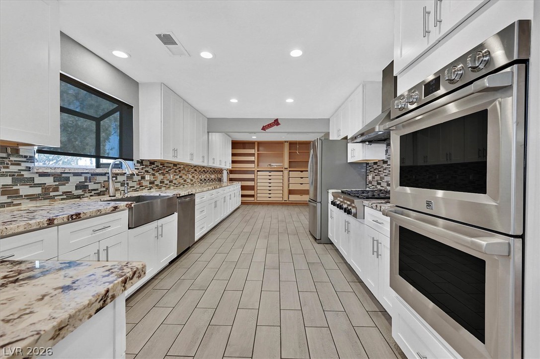 3396 Montessouri Street Property Photo 11