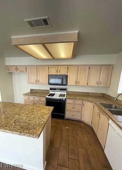 1213 Daytona Lane Property Photo 10