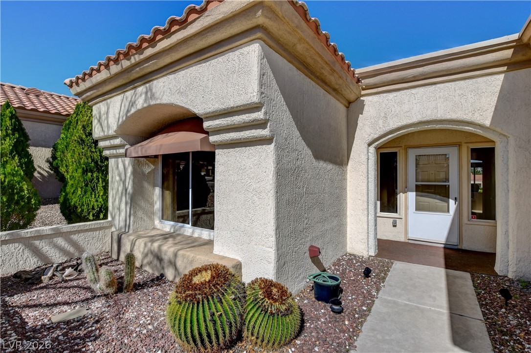 9704 Sundial Drive Property Photo 1