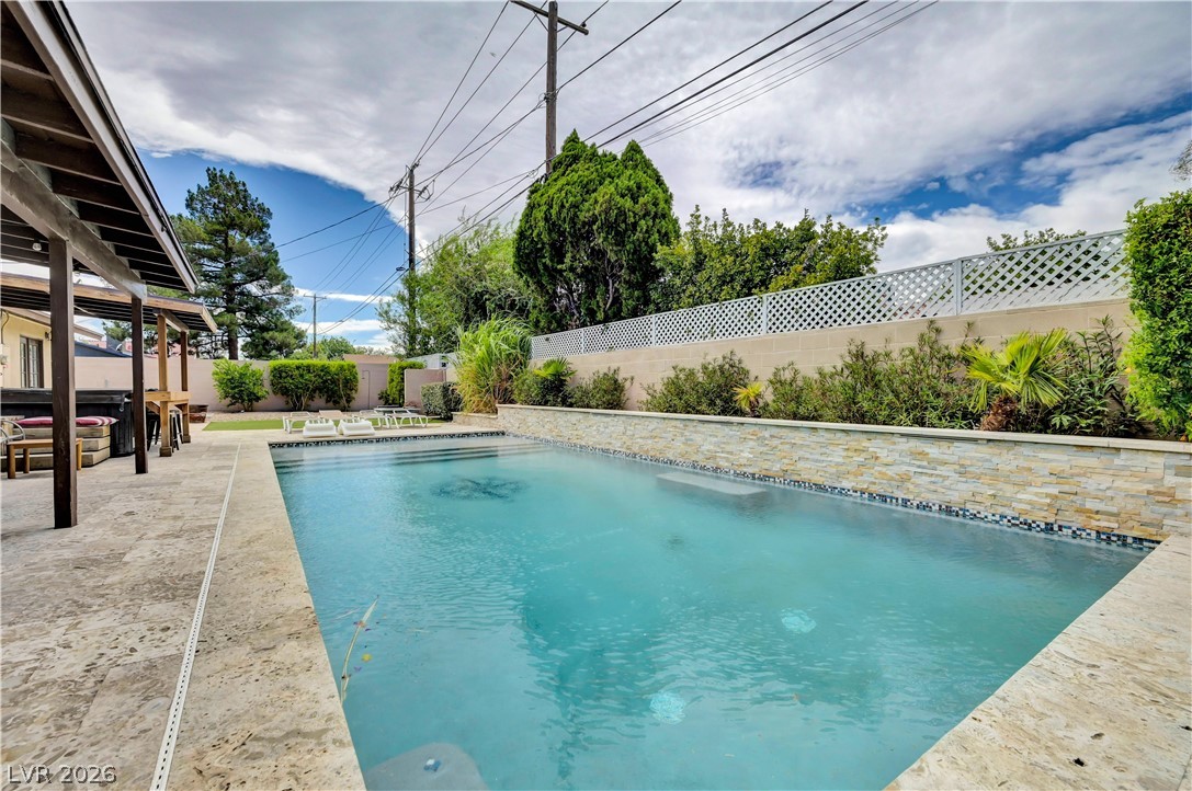 2712 West Oakey Boulevard Property Photo 36