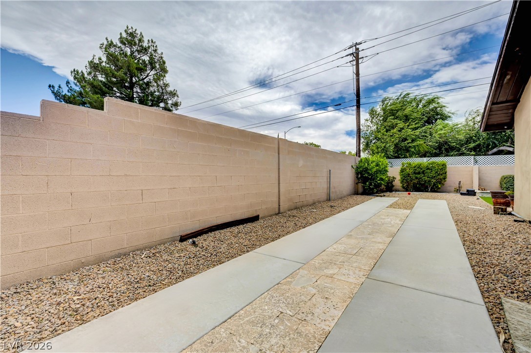 2712 West Oakey Boulevard Property Photo 44