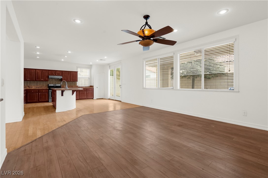 5526 Spruce Hill Court Property Photo 12